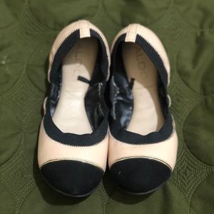 ALDO flats